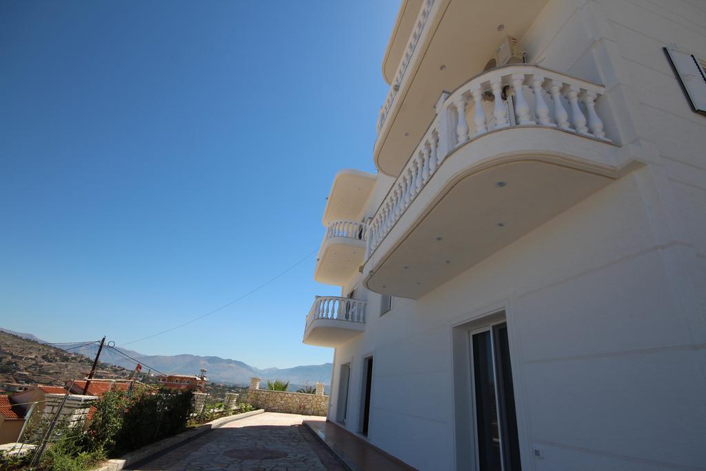 Vila Sulozeqi Apartment Sarandë Exterior foto