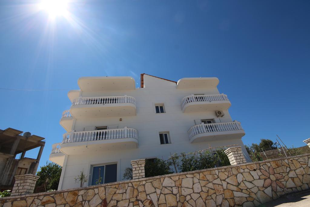 Vila Sulozeqi Apartment Sarandë Exterior foto